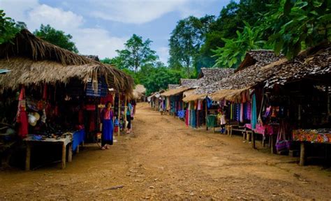 Visit Karen Long Neck Village — Meet the last long neck women in Chia.
